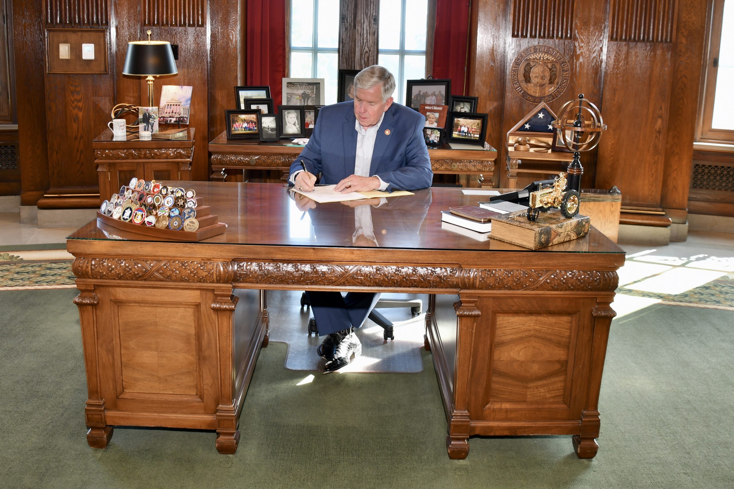 Parson signs HB 15, supplemental budget bill